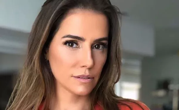 Deborah Secco Desafia A Censura Ao Posar Completamente Nua E Choca Os F S Manaustime