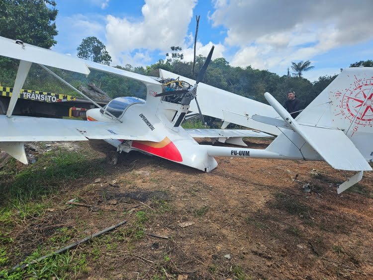 Avião