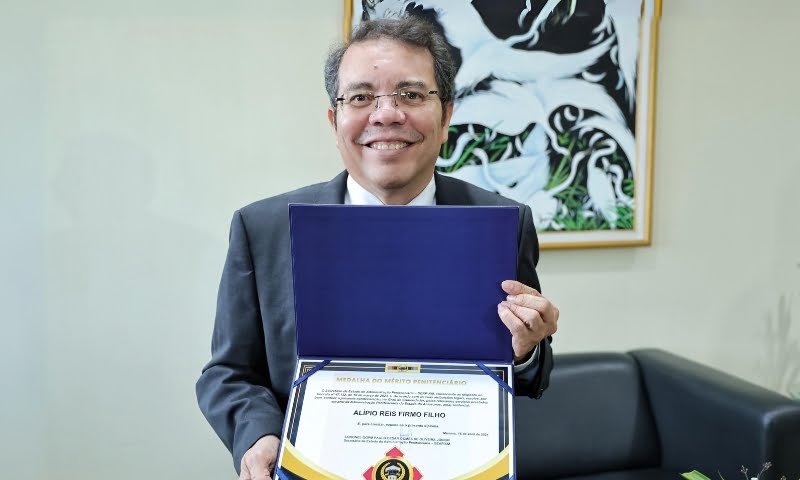 Auditor do TCE-AM