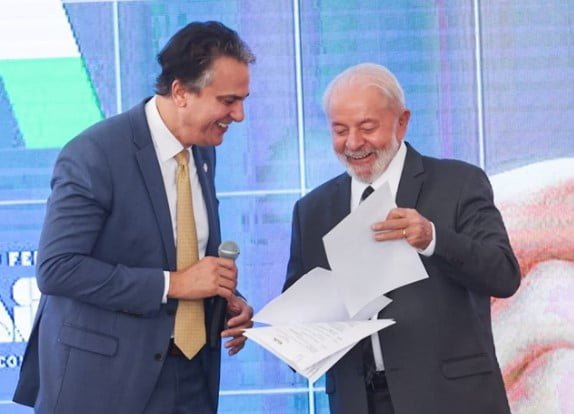 Lula anuncia PAC de R$ 5,5 bi para Educação