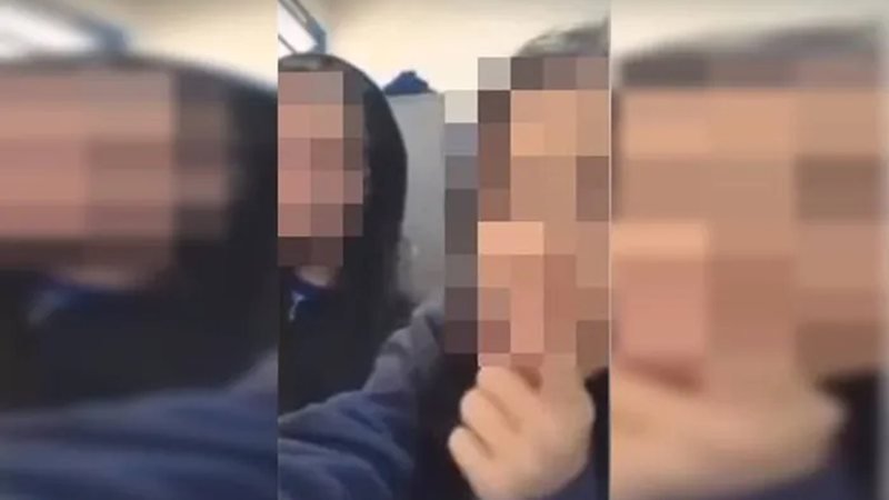 Aluna chama professor de 'macaco'