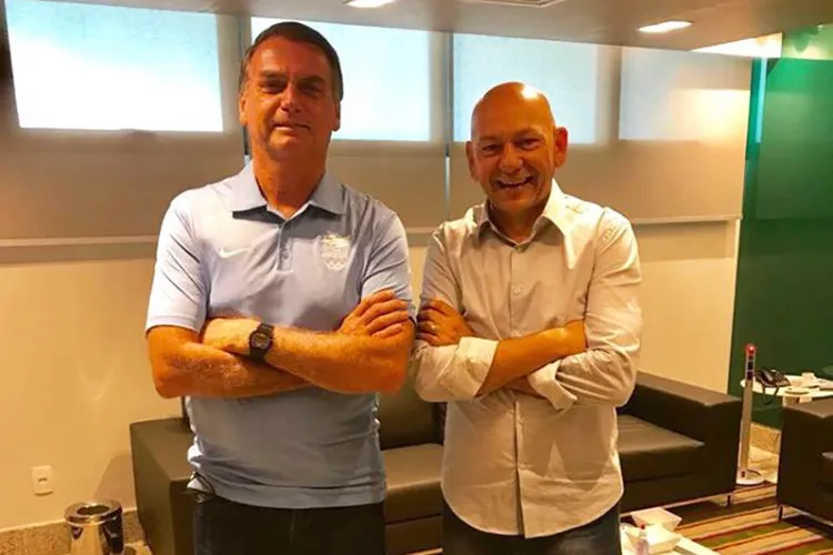 Jair Bolsonaro e Luciano Hang, dono das lojas Havan (Facebook/Reprodução)
