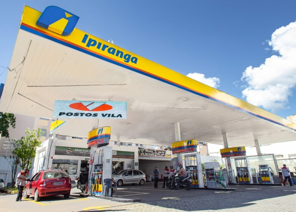 posto de combustíveis na Vila da Prata