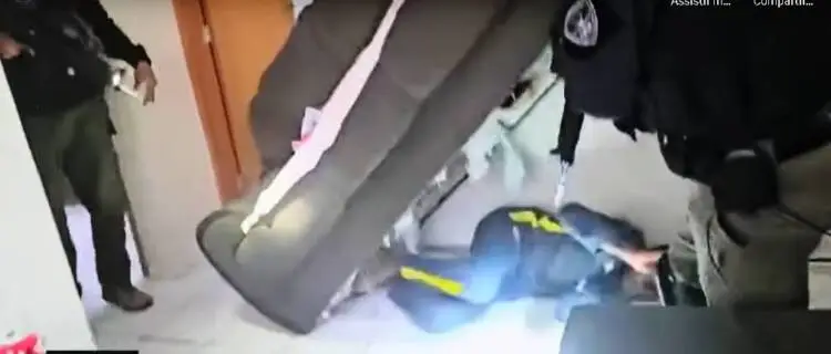 Polícia