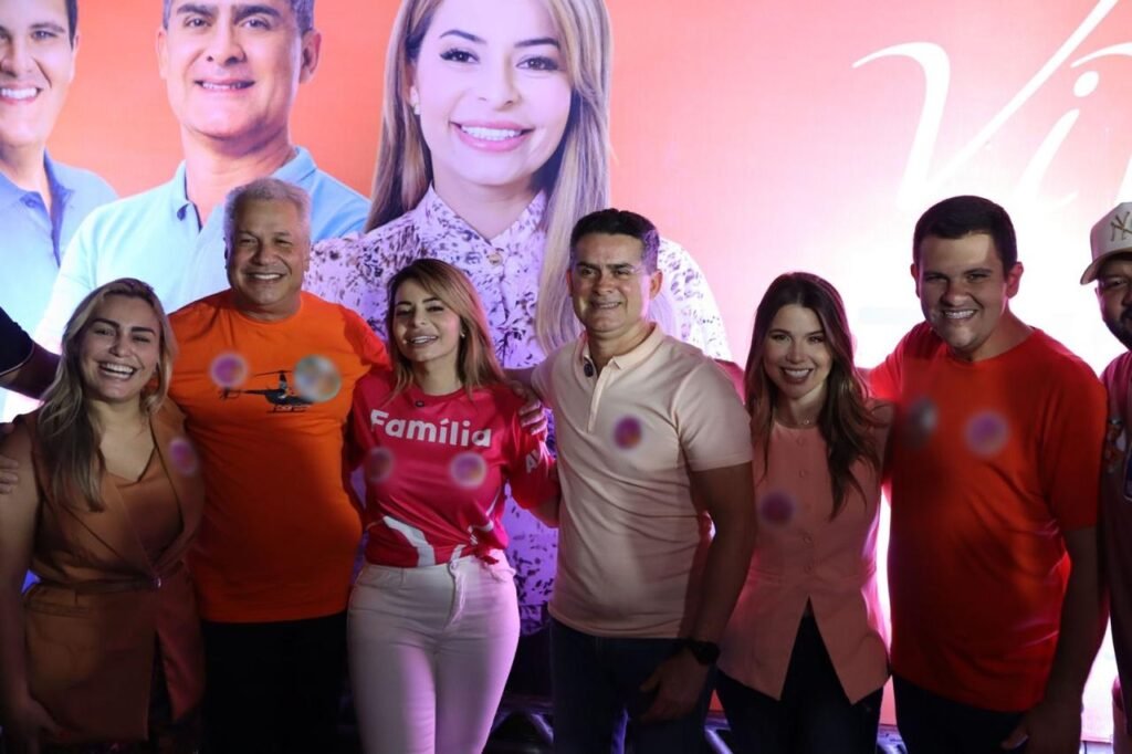 Vivi Lira e Prefeito David Almeida