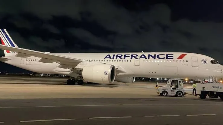 Avião