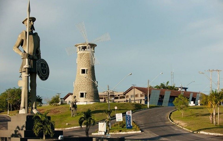 Nilton Lins
