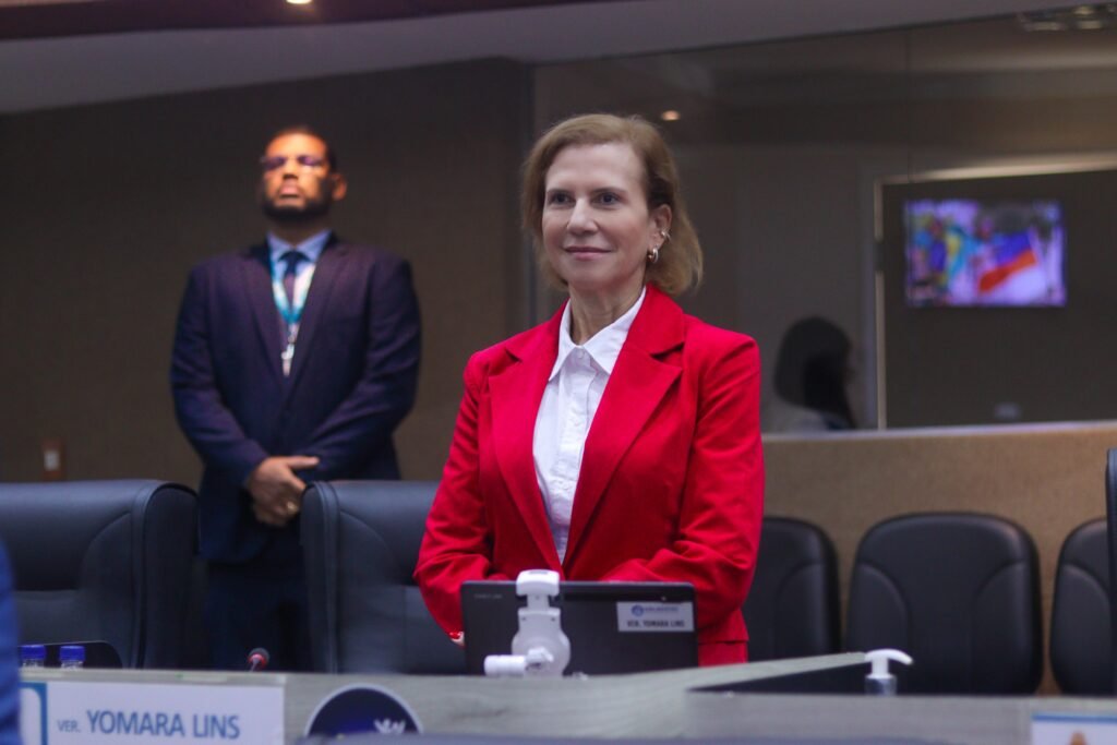 Yomara Lins