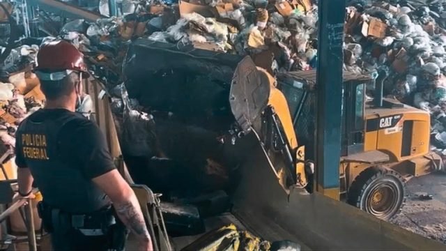 PF incinera mais de 3,5 toneladas de drogas