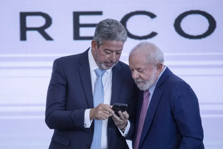 Governo Lula libera quase R$ 3 bilhões