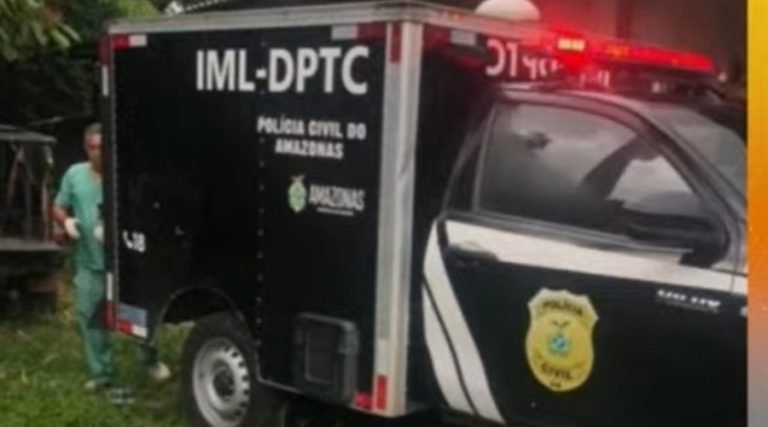 Homem esfaqueia o próprio primo